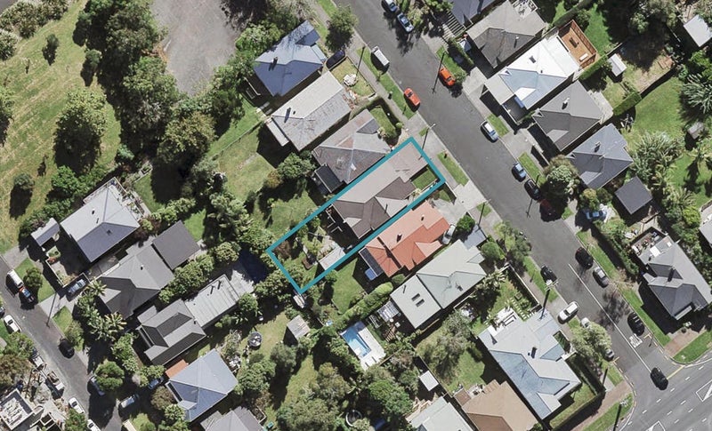 42 Elgin Street, Grey Lynn, Auckland - Carousel 1
