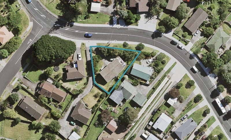 85 Sunnyside Road, Sunnyvale, Auckland - Carousel 1