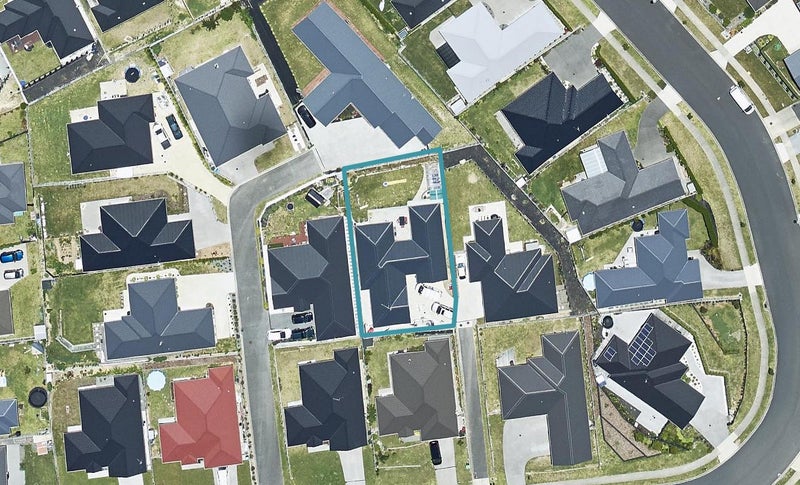 193 Ballintoy Park Drive, Welcome Bay, Tauranga - Carousel 1