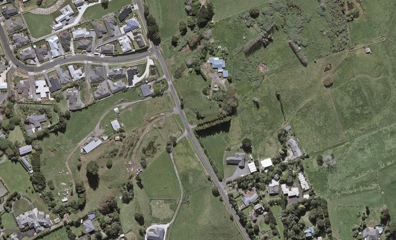 137 Smart Road, Glen Avon, New Plymouth - Carousel 1
