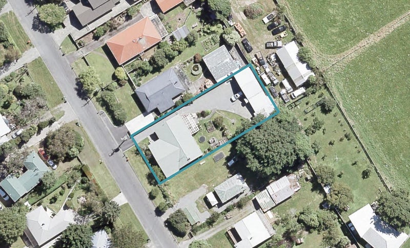 11 MacLaren Street, Maymorn, Upper Hutt - Carousel 1