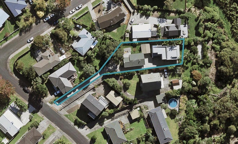 2/26 Deuxberry Avenue, Northcote, Auckland - Carousel 1