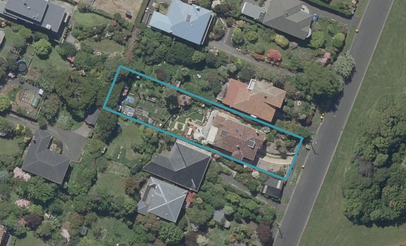 25 Harcourt Street, Belleknowes, Dunedin - Carousel 1