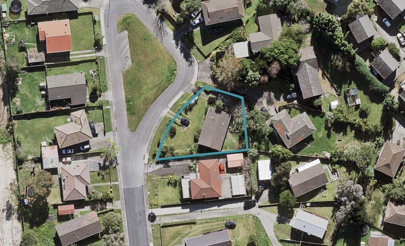 63 Cedar Heights Avenue, Massey, Auckland - Carousel 1