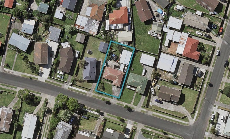 14 Maytime Street, Clover Park, Auckland - Carousel 1