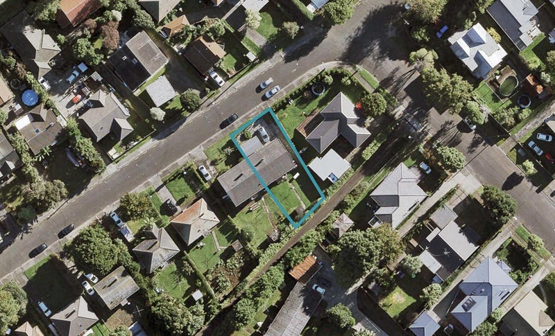 20 Preston Avenue, Mount Albert, Auckland - Carousel 1