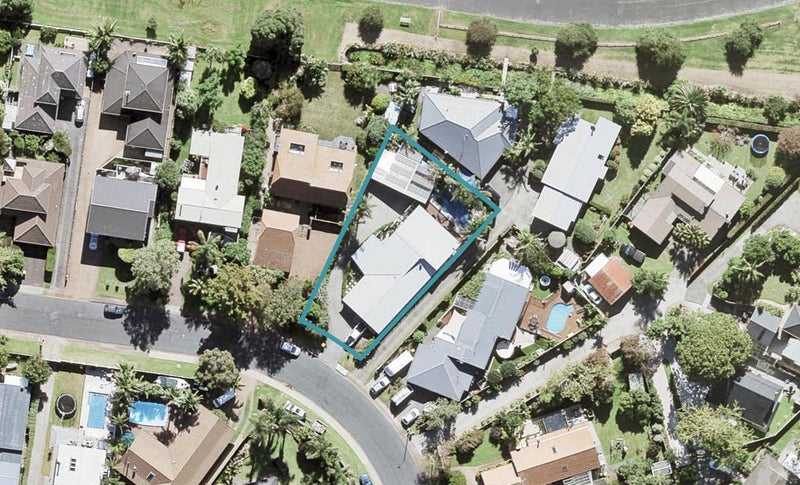 28 The Circle, Manly, Whangaparaoa - Carousel 1