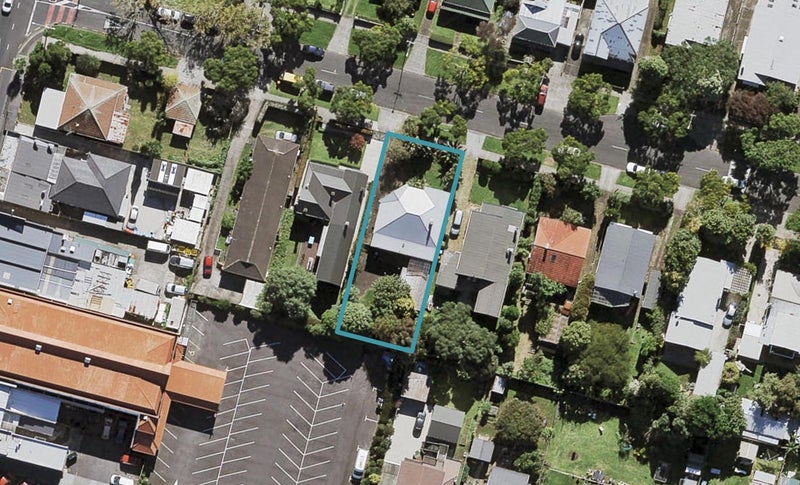 5 Halesowen Avenue, Sandringham, Auckland - Carousel 1