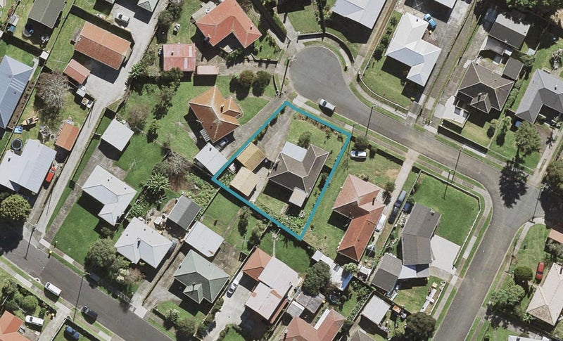 8 Moffitt Place, Mangere East, Auckland - Carousel 1