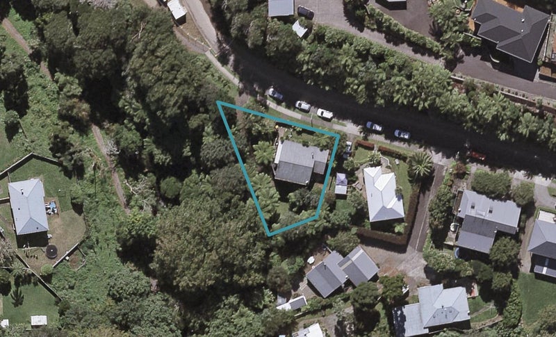 19 Sycamore Grove, Lower Vogeltown, New Plymouth - Carousel 1