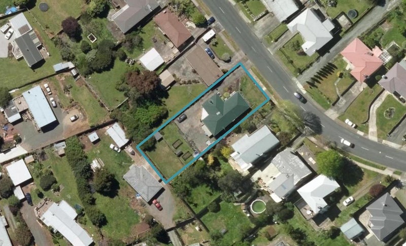 14 Eden Terrace, Kamo, Whangarei - Carousel 1