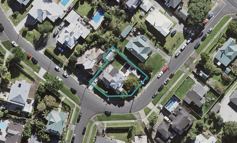 7 Mariposa Crescent, Birkenhead, Auckland - Carousel 1