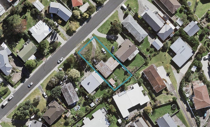68 Bruce Road, Glenfield, Auckland - Carousel 1