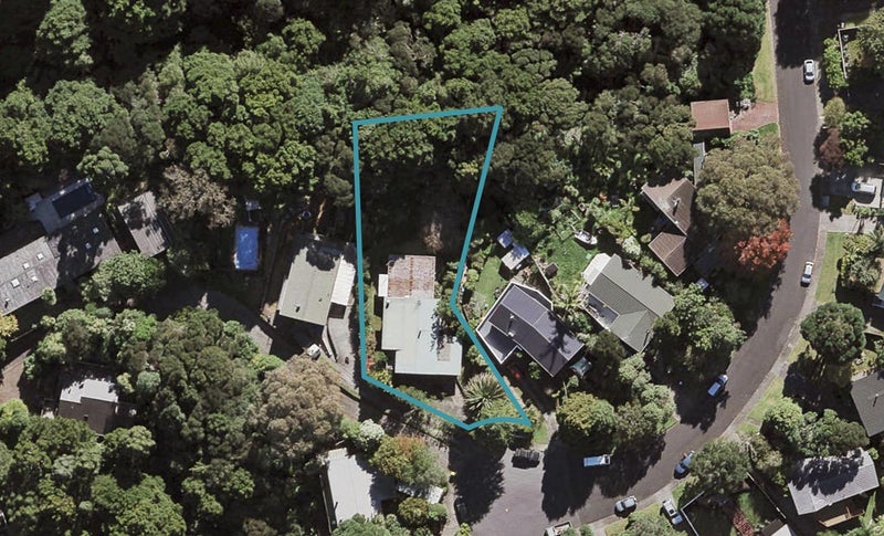 8 Ridgewood Crescent, Birkenhead, Auckland - Carousel 1