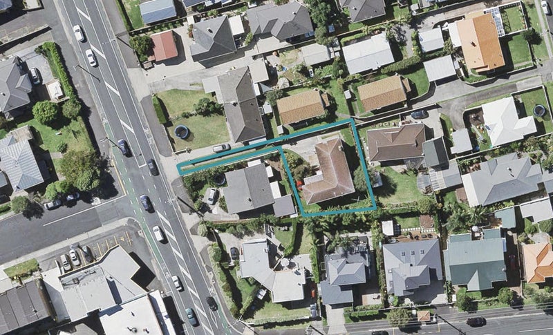 90A Lake Road, Narrow Neck, Auckland - Carousel 1