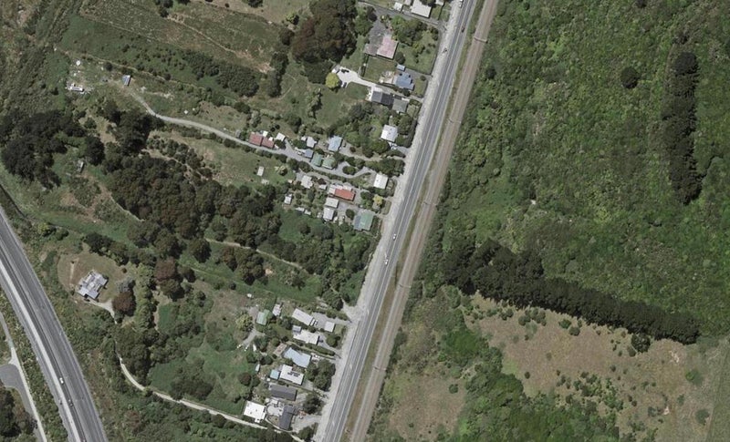 198 Main Road South, Raumati South, Paraparaumu - Carousel 1