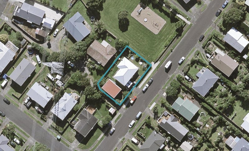 70 Marama Crescent, Spotswood, New Plymouth - Carousel 1