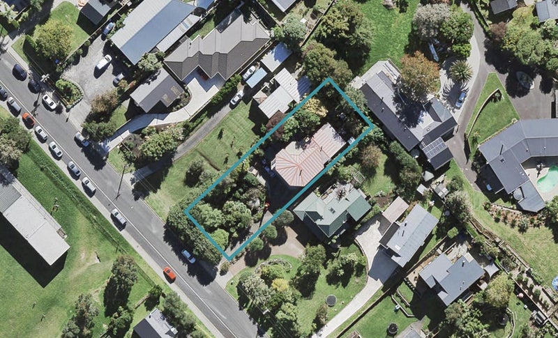 16 Isobel Road, Greenhithe, Auckland - Carousel 1