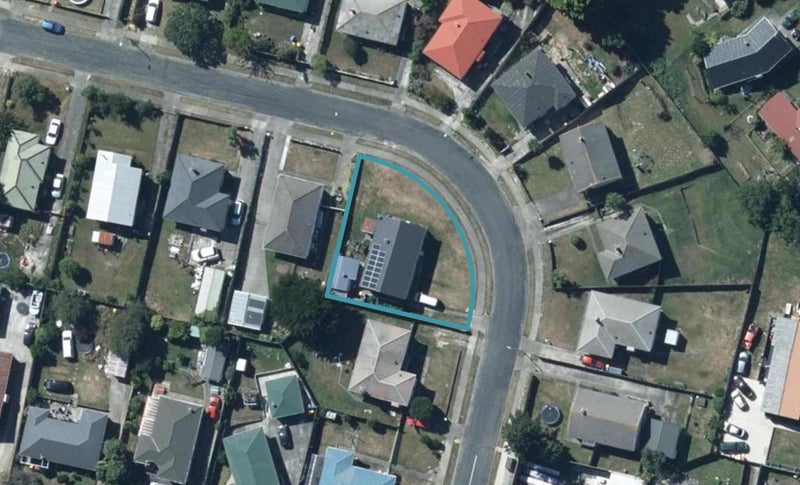 5 Caduceus Place, Ascot Park, Porirua - Carousel 1