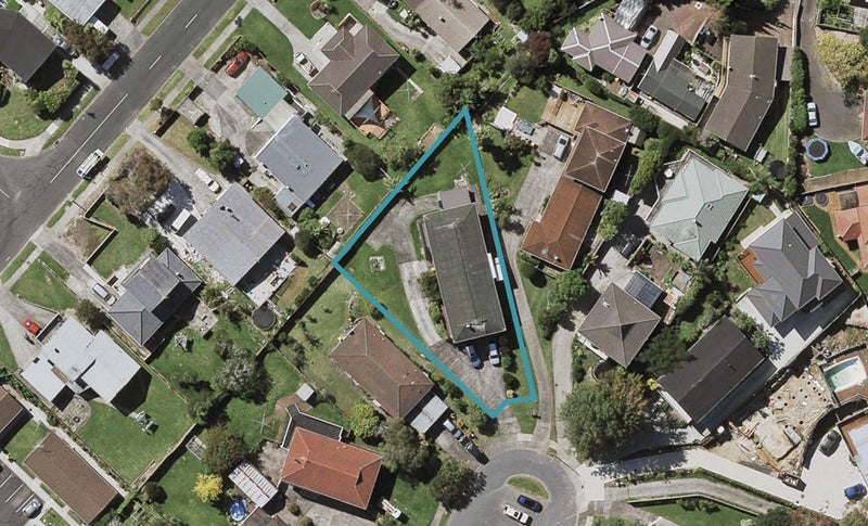 1/13 Chevis Place, Pakuranga, Auckland - Carousel 1