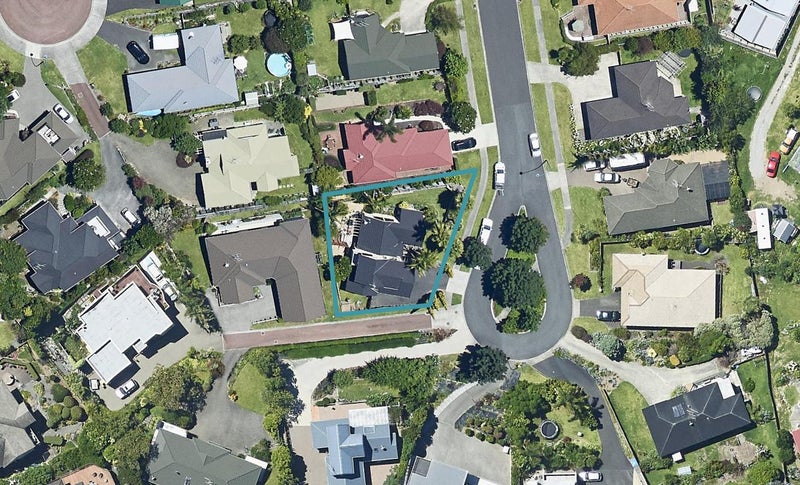 24 Amberley Crescent, Bethlehem, Tauranga - Carousel 1