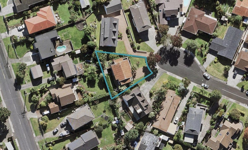 3 Tatyana Place, Massey, Auckland - Carousel 1