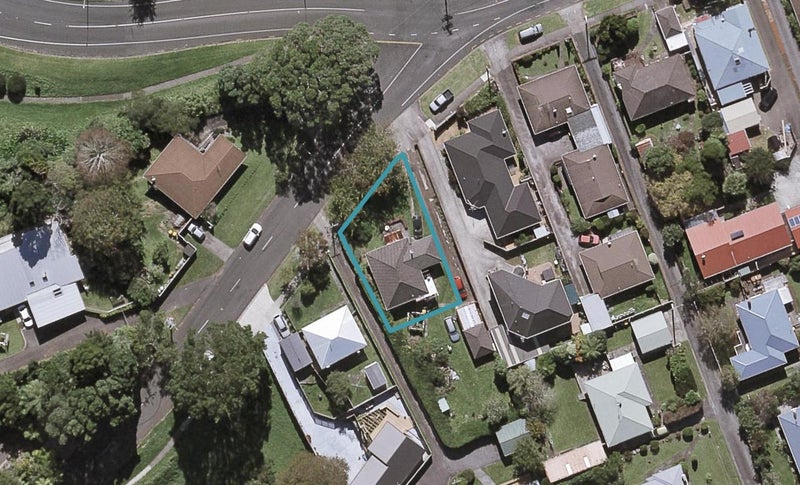 1 Roto Street, Westown, New Plymouth - Carousel 1