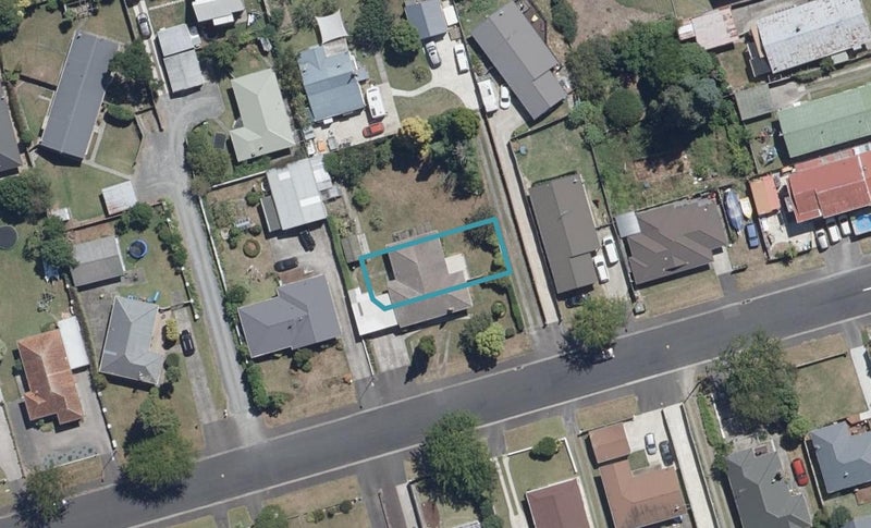2/45 Tranmere Road, Fairfield, Hamilton - Carousel 1