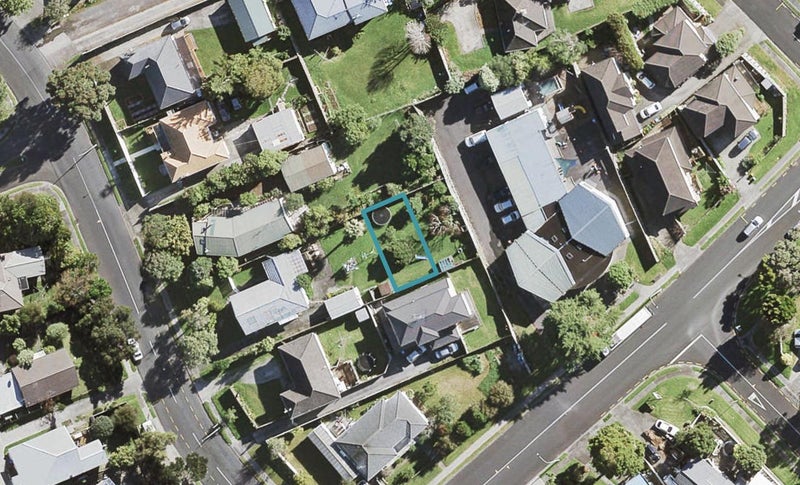 80E Commodore Drive, Lynfield, Auckland - Carousel 1