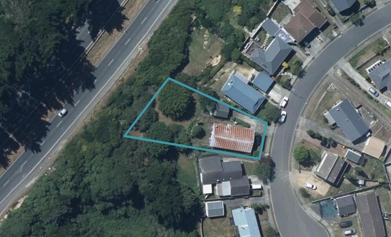 18 Japonica Crescent, Ranui, Porirua - Carousel 1