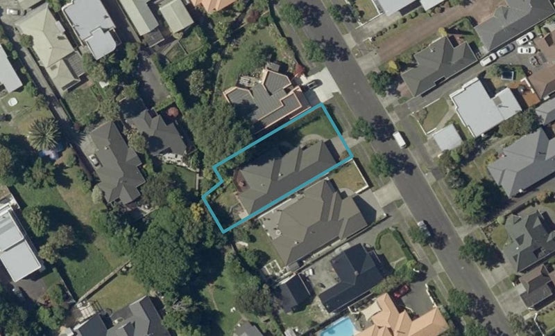 8 Phoenix Avenue, Hokowhitu, Palmerston North - Carousel 1