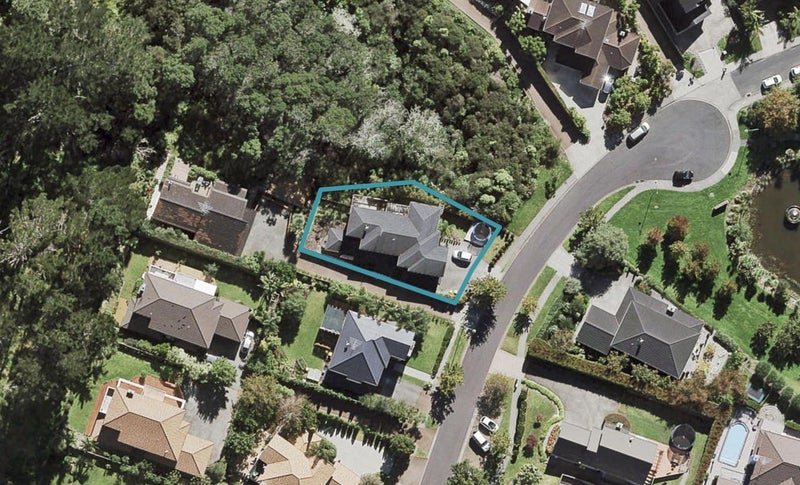 50 English Oak Drive, Schnapper Rock, Auckland - Carousel 1
