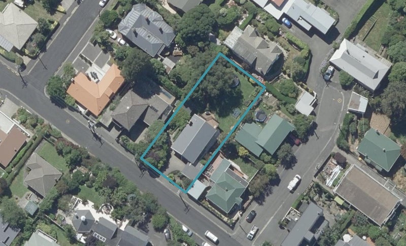 18 Cannington Road, Maori Hill, Dunedin - Carousel 1