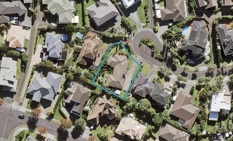 12 Javelin Place, West Harbour, Auckland - Carousel 1