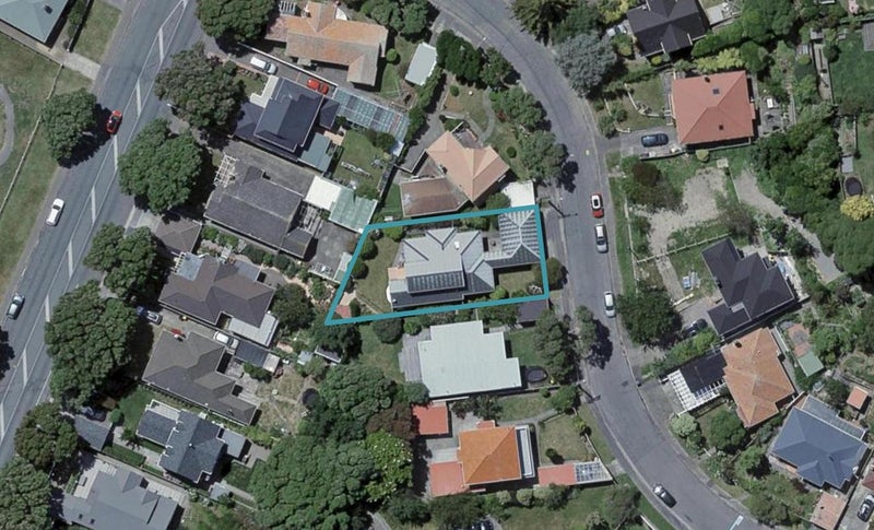 6 Ashleigh Crescent, Miramar, Wellington - Carousel 1