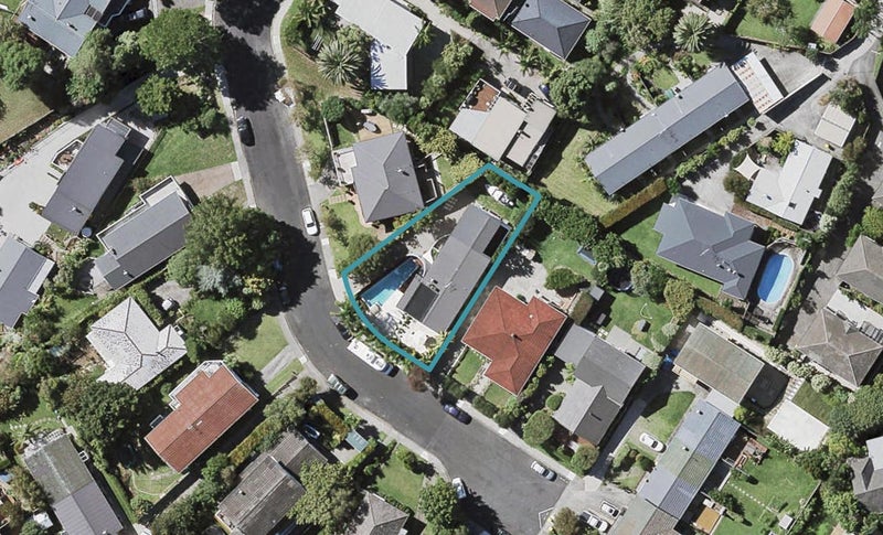 26 Northumberland Avenue, Belmont, Auckland - Carousel 1