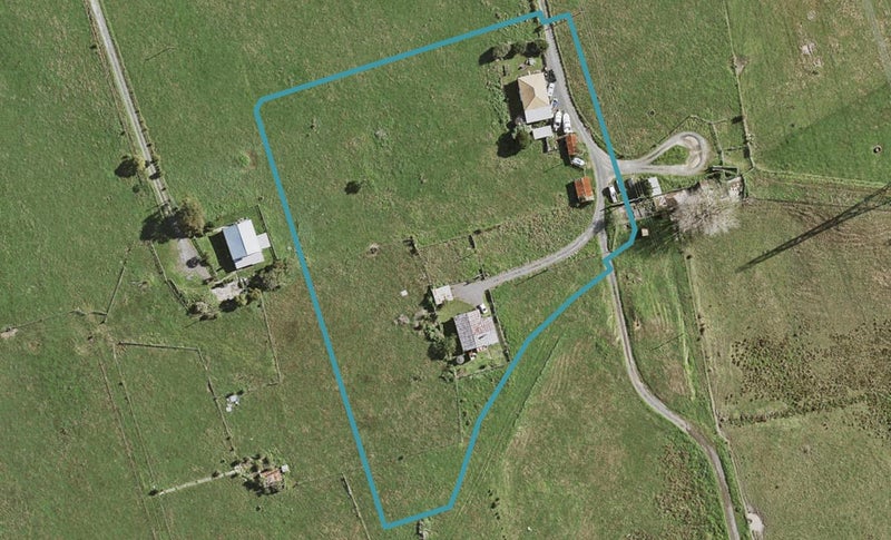 5 Wintergarden Avenue, Rosehill, Papakura - Carousel 1