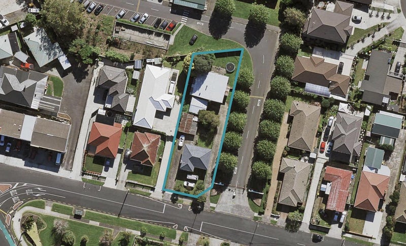 2/177 Motatau Road, Papatoetoe, Auckland - Carousel 1
