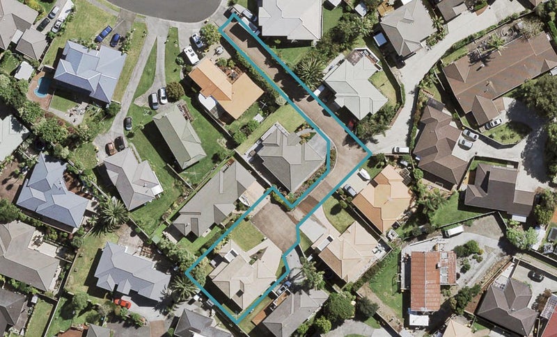 29 Gala Place, Henderson, Auckland - Carousel 1