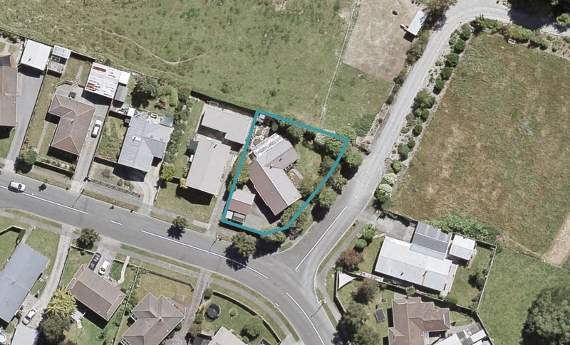 2 Ruby Grove, Birchville, Upper Hutt - Carousel 1