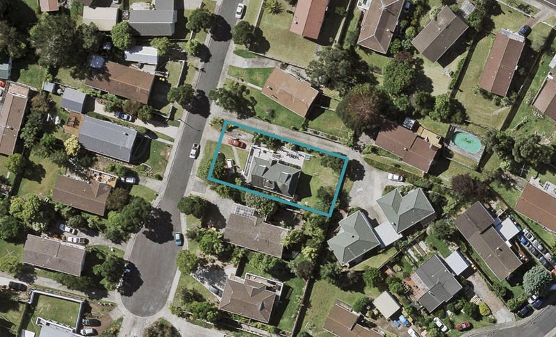 10 Theban Place, Totara Vale, Auckland - Carousel 1