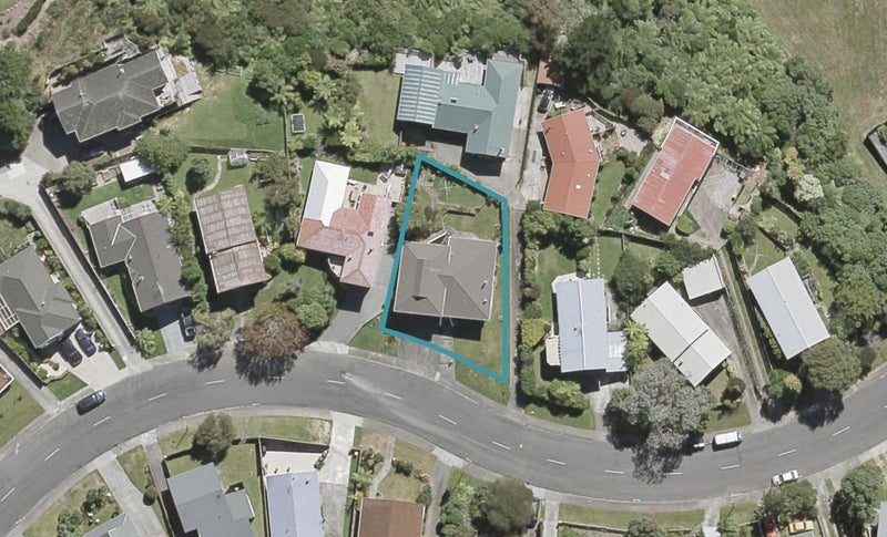 26 Redvers Drive, Belmont, Lower Hutt - Carousel 1