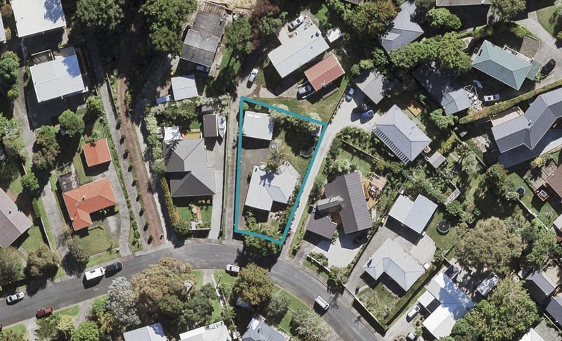 11 Orion Place, Hillcrest, Auckland - Carousel 1