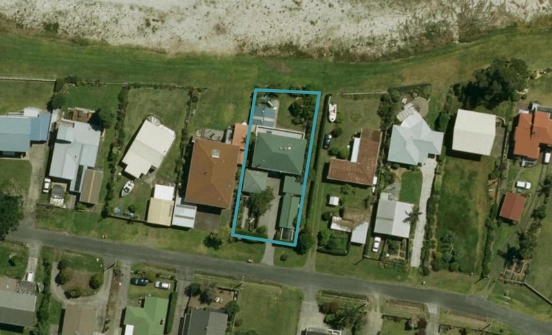16 Albany Road, One Tree Point - Carousel 1