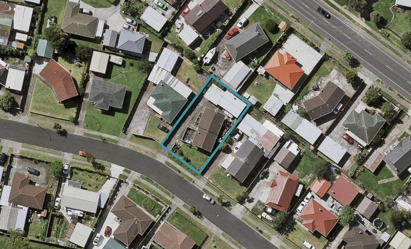10 Dillon Crescent, Clover Park, Auckland - Carousel 1