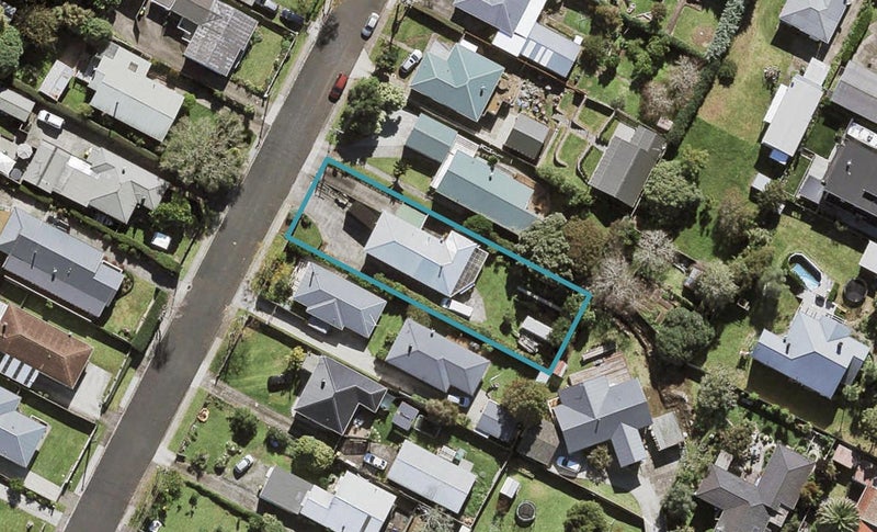 26 Sullivan Avenue, Mangere Bridge, Auckland - Carousel 1