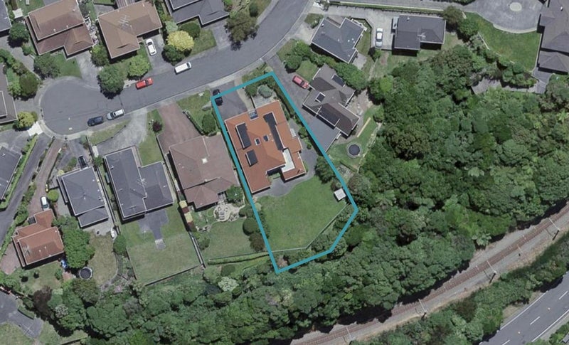 61 Thatcher Crescent, Crofton Downs, Wellington - Carousel 1