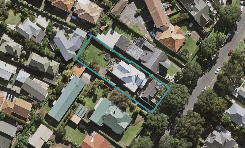 9A Aratonga Avenue, Greenlane, Auckland - Carousel 1