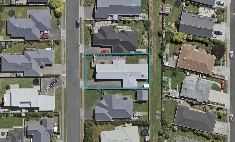 8 Hoffman Court, Waikiwi, Invercargill - Carousel 1