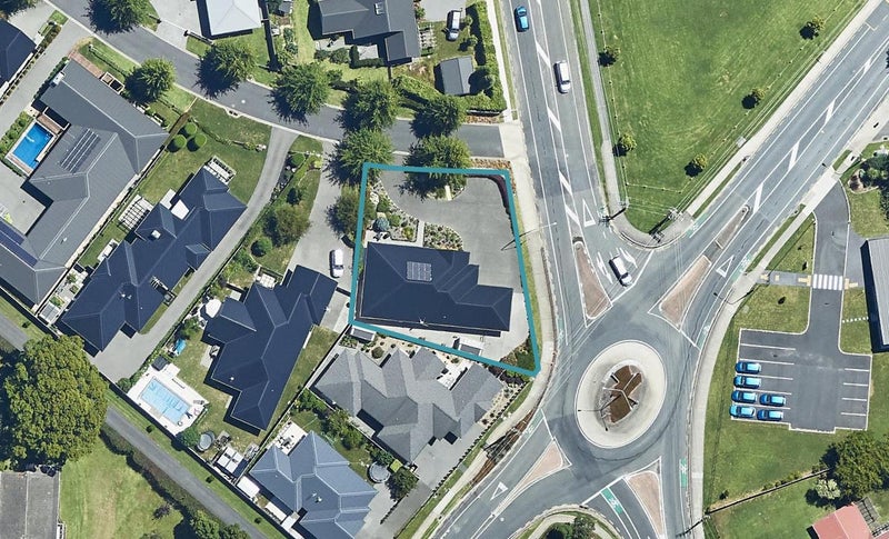 1 Black Barn Lane, Bethlehem, Tauranga - Carousel 1